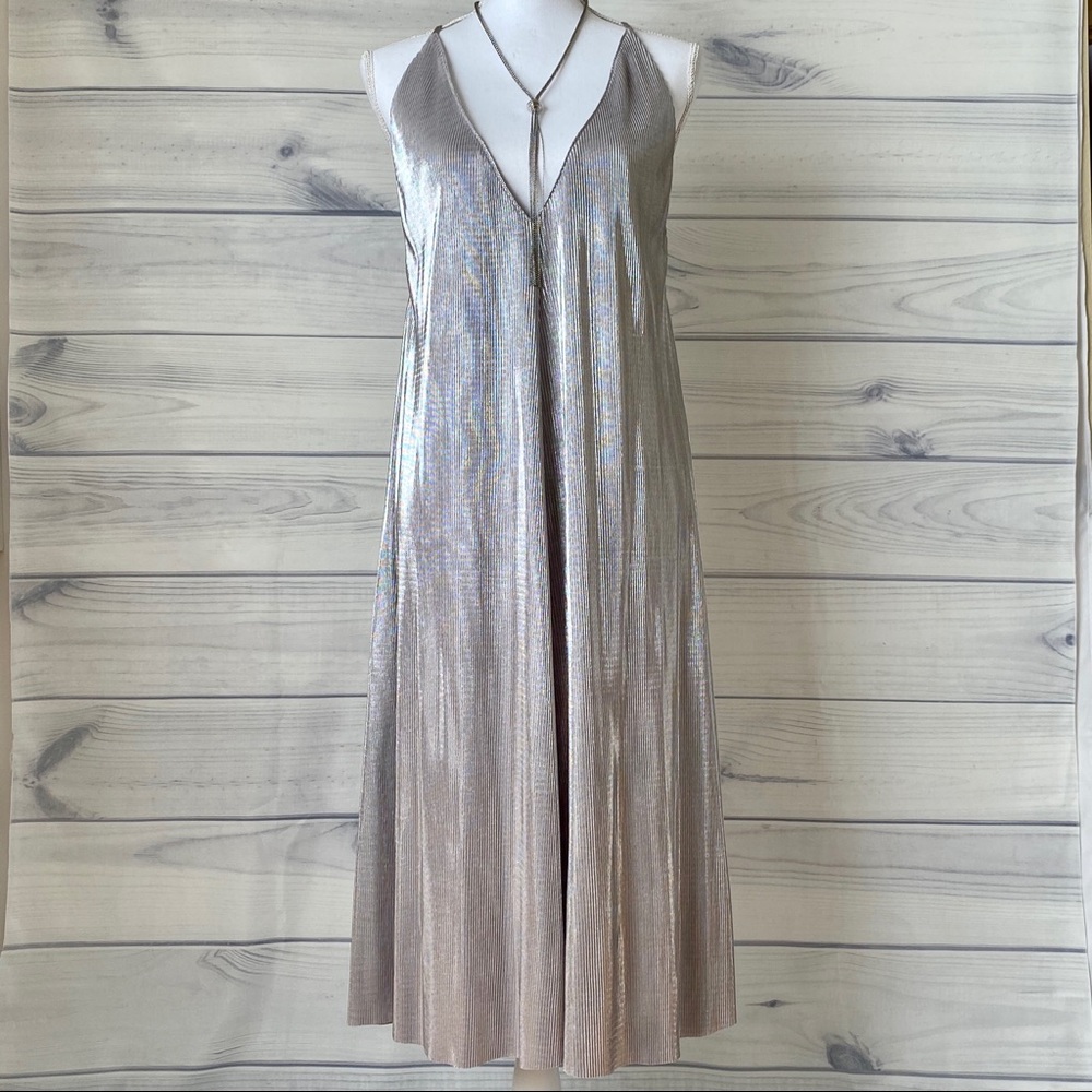 TOPSHOP I Metallic Deep V Neck Midi Dress (6) - Picture 4 of 8